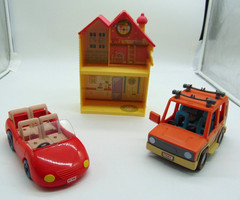 15 Bluey Characters & Bluey Toy Accessories, 4 Wheelers, Jeep, Play House, Etc.