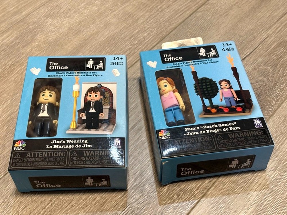 The Office Single Figure Buildable Sets Jim’s Wedding & Pam’s Beach Games – PM
