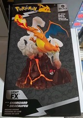 CHARIZARD – Jazwares – Pokemon Select Deluxe 13″ Collector Statue – NEW RARE