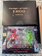 FIVE NIGHTS AT FREDDY’S | Endo-01 (Classic Foxy & Radioactive Foxy) | SOLD OUT