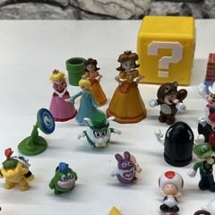 Lot of Super Mario Bros Figurines donkey kong Princess Peach Luigi 30+ Pcs