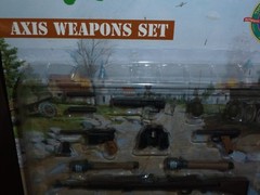 AXIS WEAPONS SET TEAR ON CARD ULTIMATE SOLDIER WEAPON SETS 1/6TH SCALE CARDED