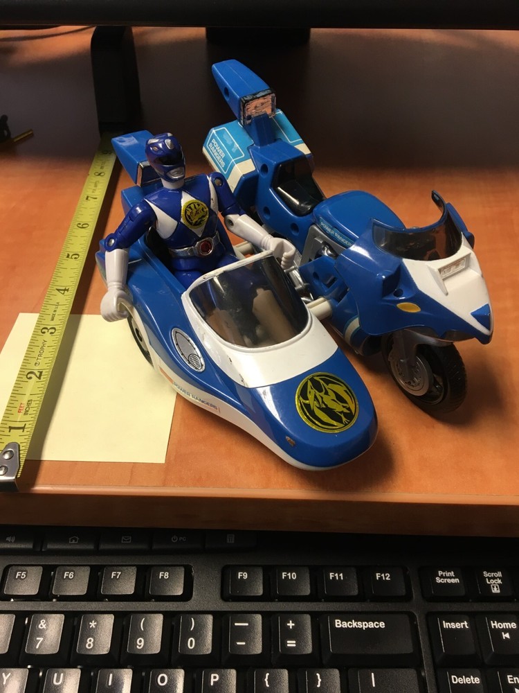 Vintage 1993 Bandai Power Rangers Triceratops Rex Battle Bike w/ Figure