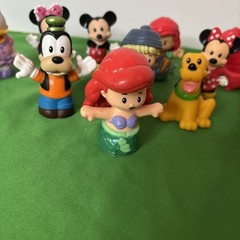 Lot of 13 Fisher Price Little People Figures And Accessories Disney Toys