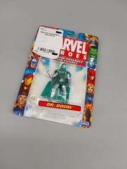 Lot of 6 Marvel Heroes Miniature Poseable Action Figures Toy Biz Worldwide 2005