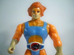 K23i05742 LION-O BRAZIL 100% COMPLETE GLASSLITE THUNDERCATS 1985 ORIGINAL FIGURE