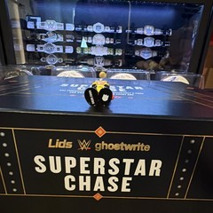 WWE Superstar Chase Lids Exclusive Ghostwrite Rey Mysterio US Championship base