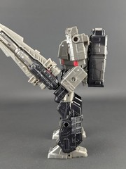 Transformers Netflix Siege Megatron complete Hasbro WFC War For Cybertron