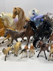 Lot Of 23 Toy Horse Figurines Toys W/ Fencing Accessories Random Assortment