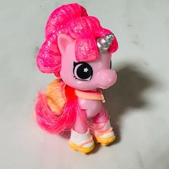 Zuru 5 Surprises – Lily Unicorn Squad – Lot of 4 Pink White Brown Glitter Hair