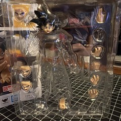 Bandai Figuarts Dragon Ball Z: A Saiyan Raised on Earth Son Goku Action Figure