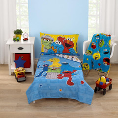 Sesame Street Toddler Blanket with Elmo, Big Bird, Cookie Monster & Oscar