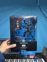 DC McFarlane Catwoman Theatrical Edition Batman Returns 7″ Figure w/ FREE POSTER