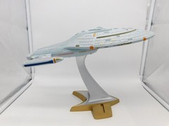 STAR TREK VOYAGER U.S.S. Voyager NCC-74656 Playmates 1995