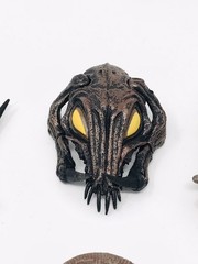 NECA Predator Ultimate Alpha Predator 100th Edition Accessories