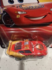 2025 Disney Pixar Cars Race & Rescue Diecast Lightning McQueen New in Package