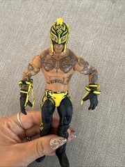 2021 Mattel WWE Elite Top Picks Rey Mysterio (Black & Yellow)