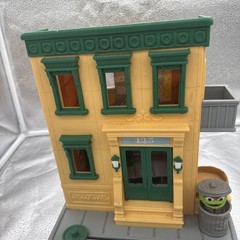 Sesame Street 2010 Mr. Hoopers Store 123 Neighboourhood Playset No Figures