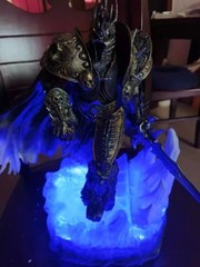 World of Warcraft Lich King Arthas Statue 40cm LED GK figure Collect models New