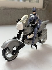 Vintage 1997 Batman BATGIRL ICE STRIKE CYCLE Action Figure + Bike/Motorcyle