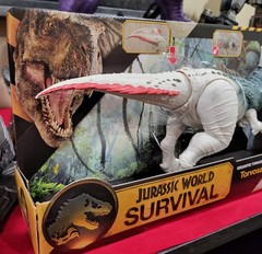 Jurassic World Survival 13.5″ Gigantic Thrashers Torvosaurus Dinosaur Figure