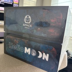 AUTHENTIC MEGA SPACE MOLLY 400% HELLO MOON Sealed Unopened NEW
