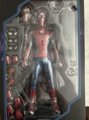 Hot Toys Spider-Man MMS679 (New Red & Blue Suit) No Way Home SEALED 1/6 Figure