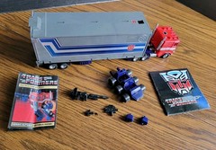 Vintage 1984 Hasbro TRANSFORMERS G1 Optimus Prime MIB Figure GENERATION ONE READ