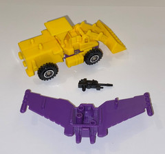 original G2 Transformers YELLOW constructicon SCRAPPER 100% COMPLETE Devastator