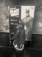 Batman Black And White Statue By Brian Bolland DC Direct 2005