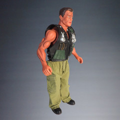 VINTAGE 1986 COMMANDO JOHN MATRIX SCHWARZENEGGER 16″ ACTION FIGURE NO WEAPONS