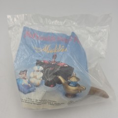 RARE 1993 Genie Magic Lamp 4.75″ McDonald’s EUROPE Action Figure Disney Aladdin