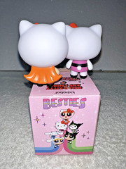 HELLO KITTY X POWERPUFF GIRLS BESTIES BLOSSOM & HELLO KITTY AS BLOSSOM **NEW**