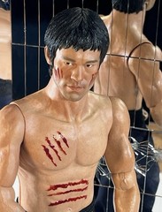 BRUCE LEE 1:6 ENTER THE DRAGON MIRROR ROOM FIGURE W 2+ OUTFITS,WEAPONS & HANDS