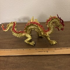 Schleich New Year Gold  Red Dragon Collectible Dragon Limited Efitiom