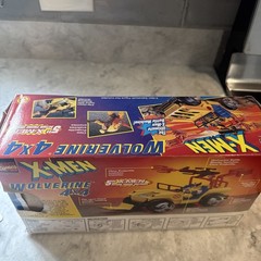 1997 Toy Biz Wolverine 4×4 Jeep Exclusive Wolverine Figure New Rare Fast Ship