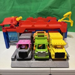 Paw Patrol Big Truck Pups HQ Truck Stop Lot With Trucks And Figures Working