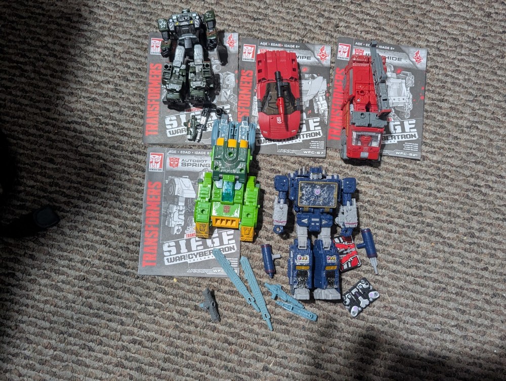 transformers lot siege hound soundwave ironhide WFC sideswipe springer hasbro