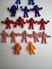 Vintage Kinnikuman M.U.S.C.L.E. Men Mega-Match Board Game Complete w/ 17 Figures