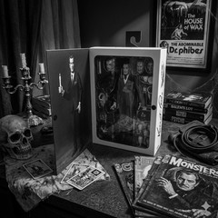 ULTIMATE VINCENT PRICE (BLACK & WHITE) 7″ inch Action Figure.