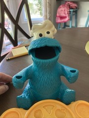 Sesame Street Cookie Monster Play Doh Letter Lunch & Tray 2010 Hasbro