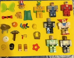 ROBL0X MEME PACK Game Pack Action Figure Set Lot SORCUS INCOMPLETE (NO CODES)