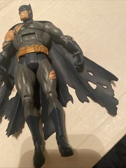DC DIRECT BATTLE DAMAGED BATMAN INFINITE CRISIS SERIES 2 ACTION FIGURE