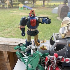 Vintage Power Rangers Action Figures And Vehicles Etc Mixed Lot