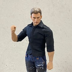 SU-RSVSHT-BLK: Black Dress Shirt w/ roll-up sleeve for 6″ Mezco Nota slim body