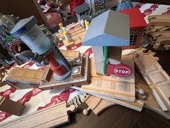 48 THOMAS THE TRAIN & FRIENDS Wood, Vintage, Metal, Buildings, Track, People +++