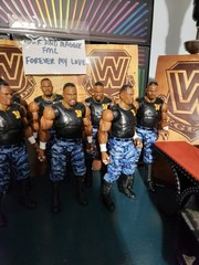 MATTEL WWE ULTIMATE EDITION D-VON DUDLEY WITH EXTRA HANDS & HEADS…… NO BUBBA