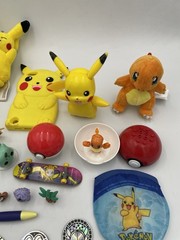 24pc Vintage Pokémon Figure Toy/Collectibles Lot – Unique PLUSH PIKACHU T4