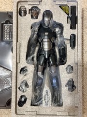Hot Toys Avengers: Age of Ultrons War Machine Mark II MMS290D10 1/6 Diecast