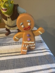 Lot (5) 2007 Gingy Gingerbread Man, Shrek, Bebe Shrek 4″ McDonald’s